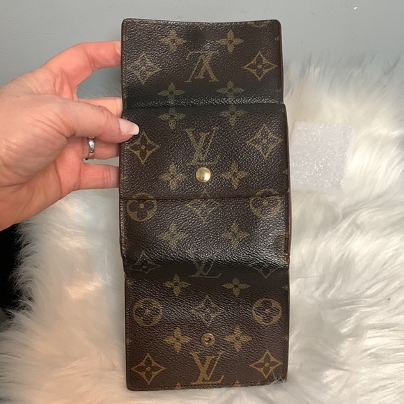 ❌SOLD❌1994 authentic Louis Vuitton compact Elise wallet - Picture 16 of 17